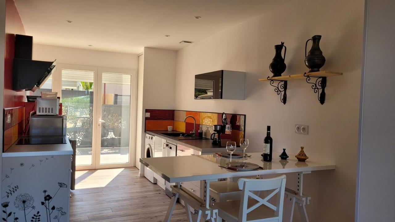 Gite Du Soleil Maison Lumineuse Avec Terrasse Solarium Parking Prive Sorede Exterior photo